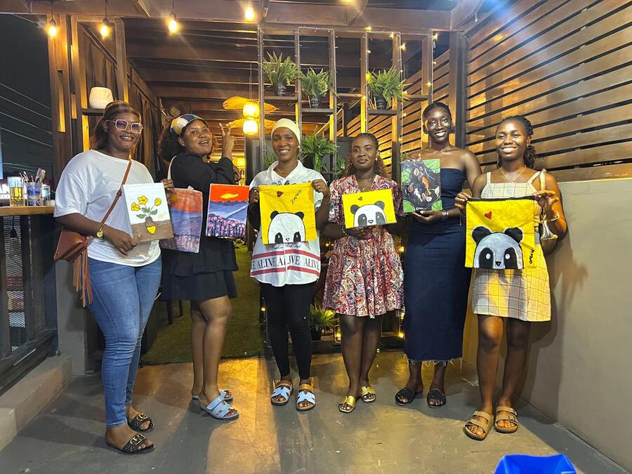 Outdoor sip and paint gathering